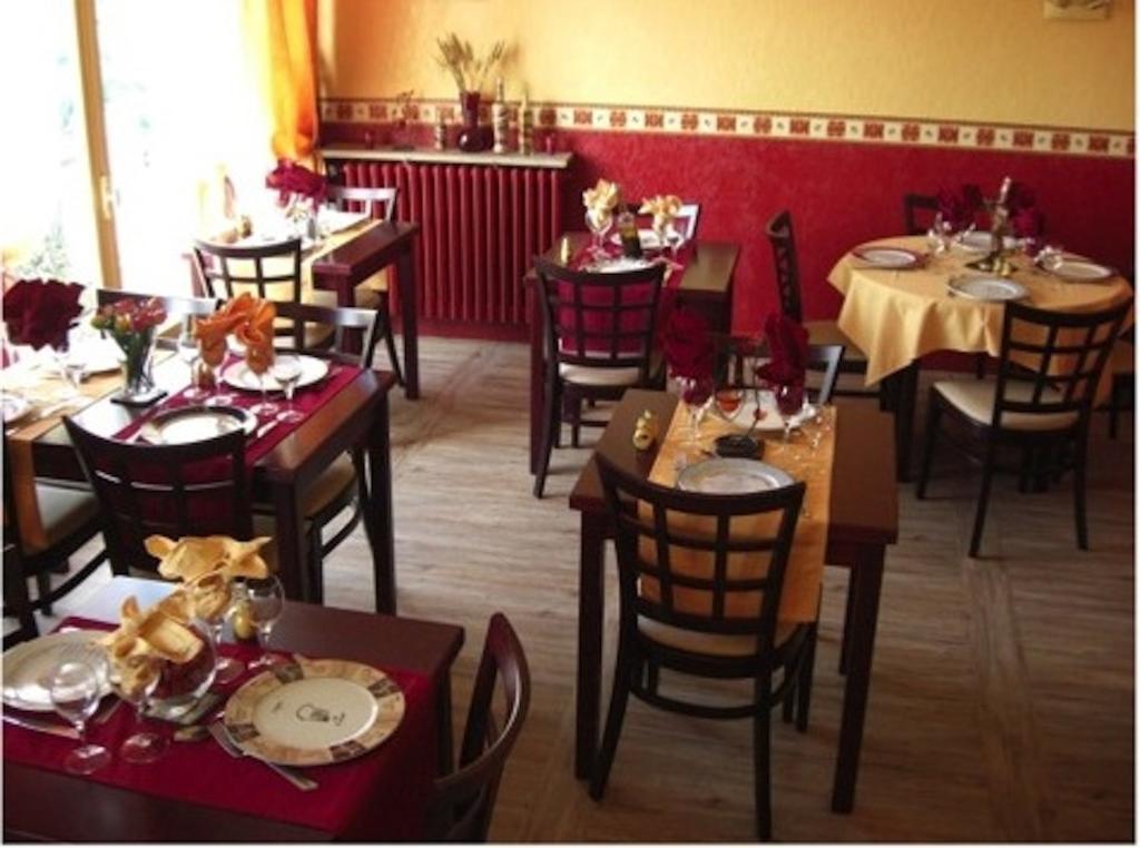 Hotel Restaurant Les Oliviers Ніон Екстер'єр фото